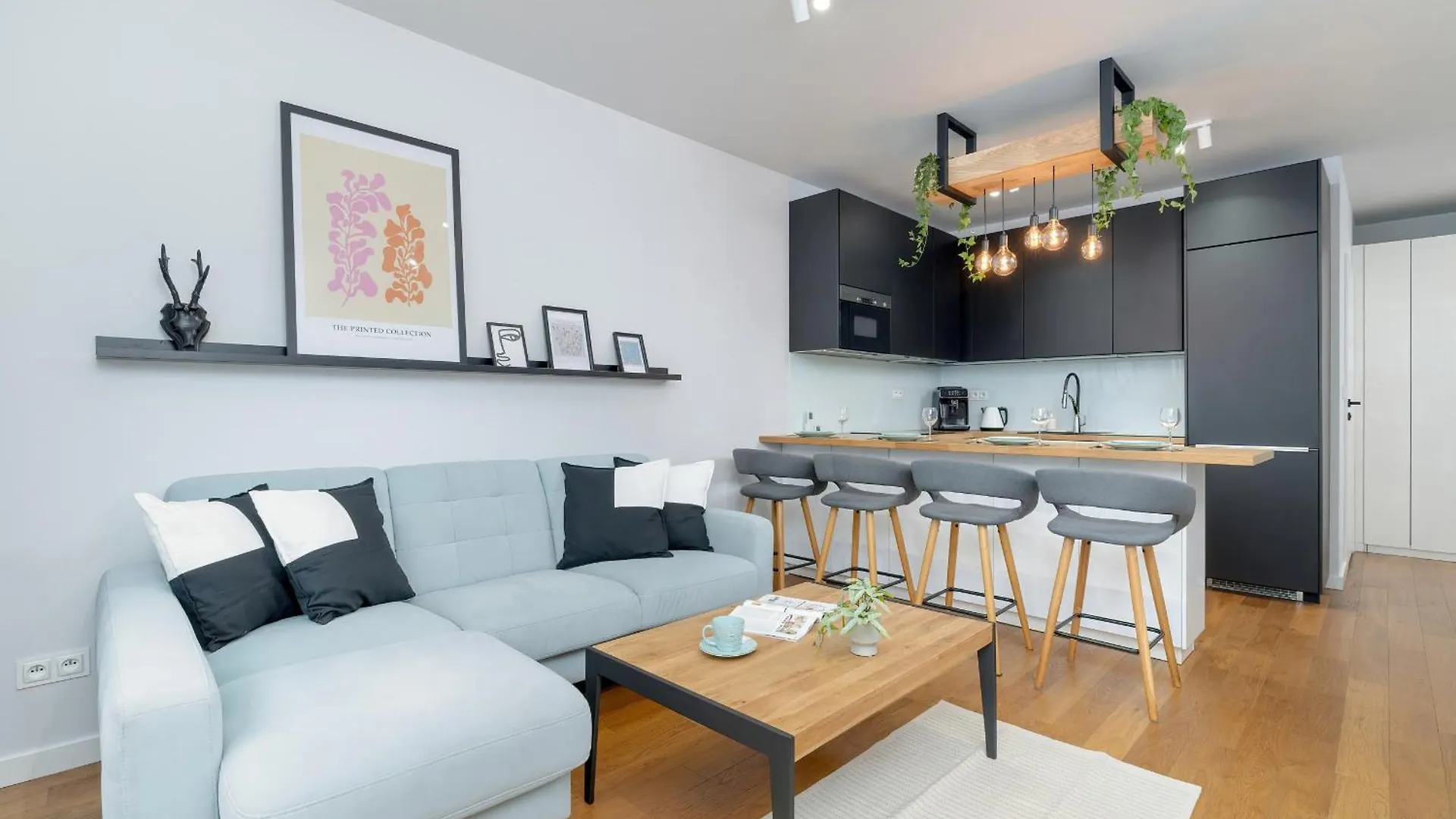 Slusarska Modern Apartment With Balcony & Parking Cracow Zablocie By Renters Prestige Krakow