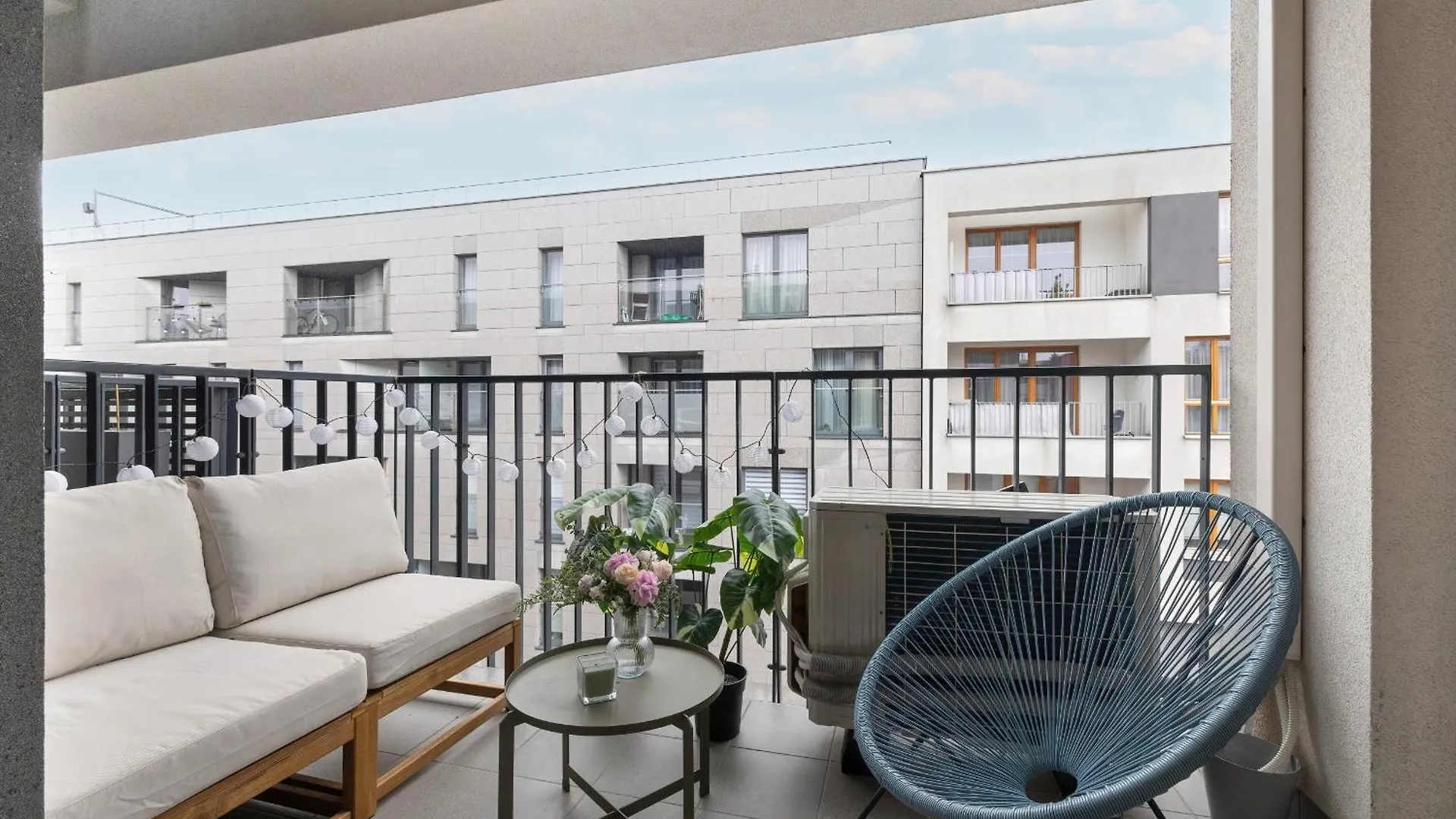 Slusarska Modern Apartment With Balcony & Parking Cracow Zablocie By Renters Prestige Krakow