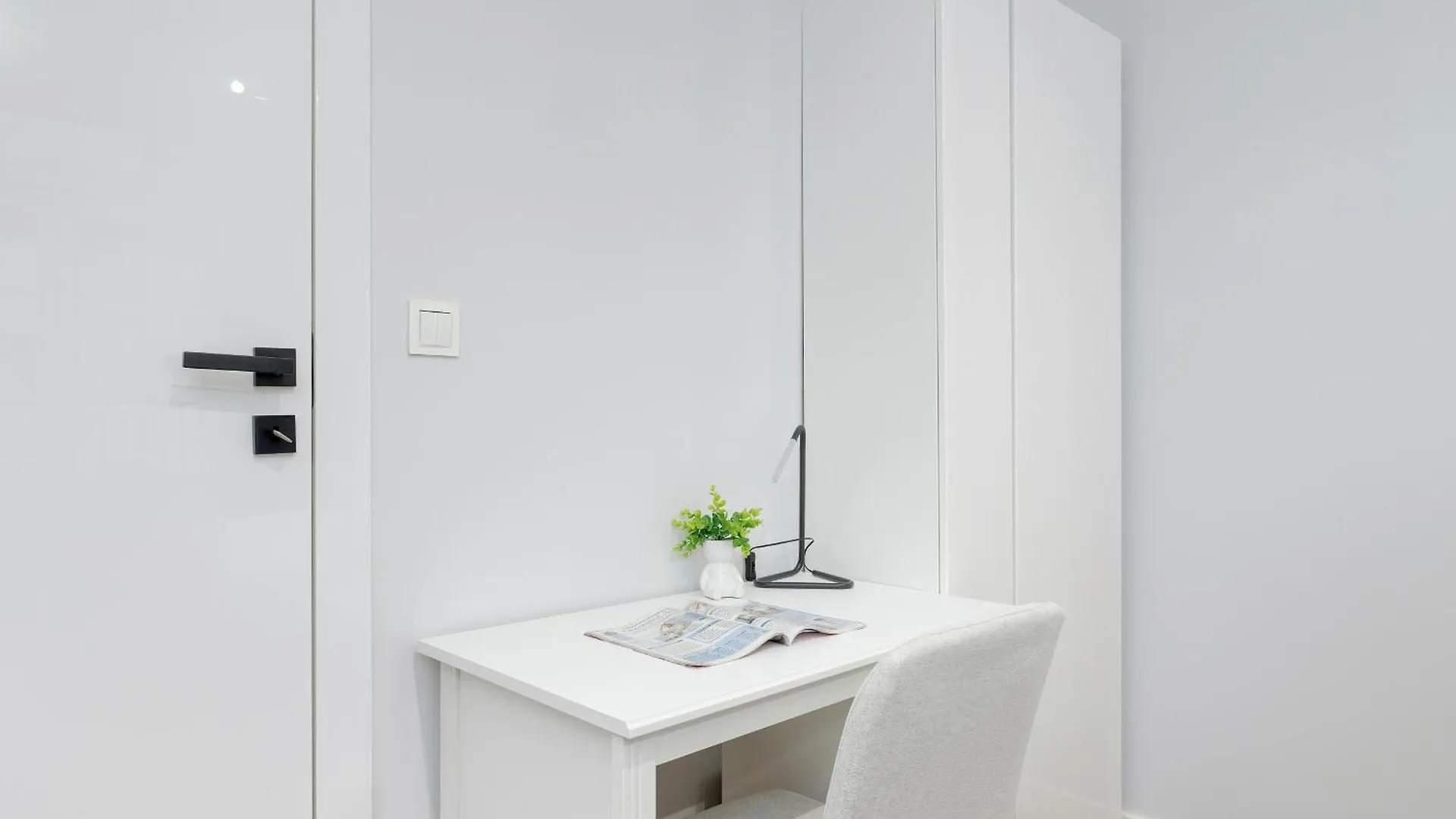 Slusarska Modern Apartment With Balcony & Parking Cracow Zablocie By Renters Prestige Krakow