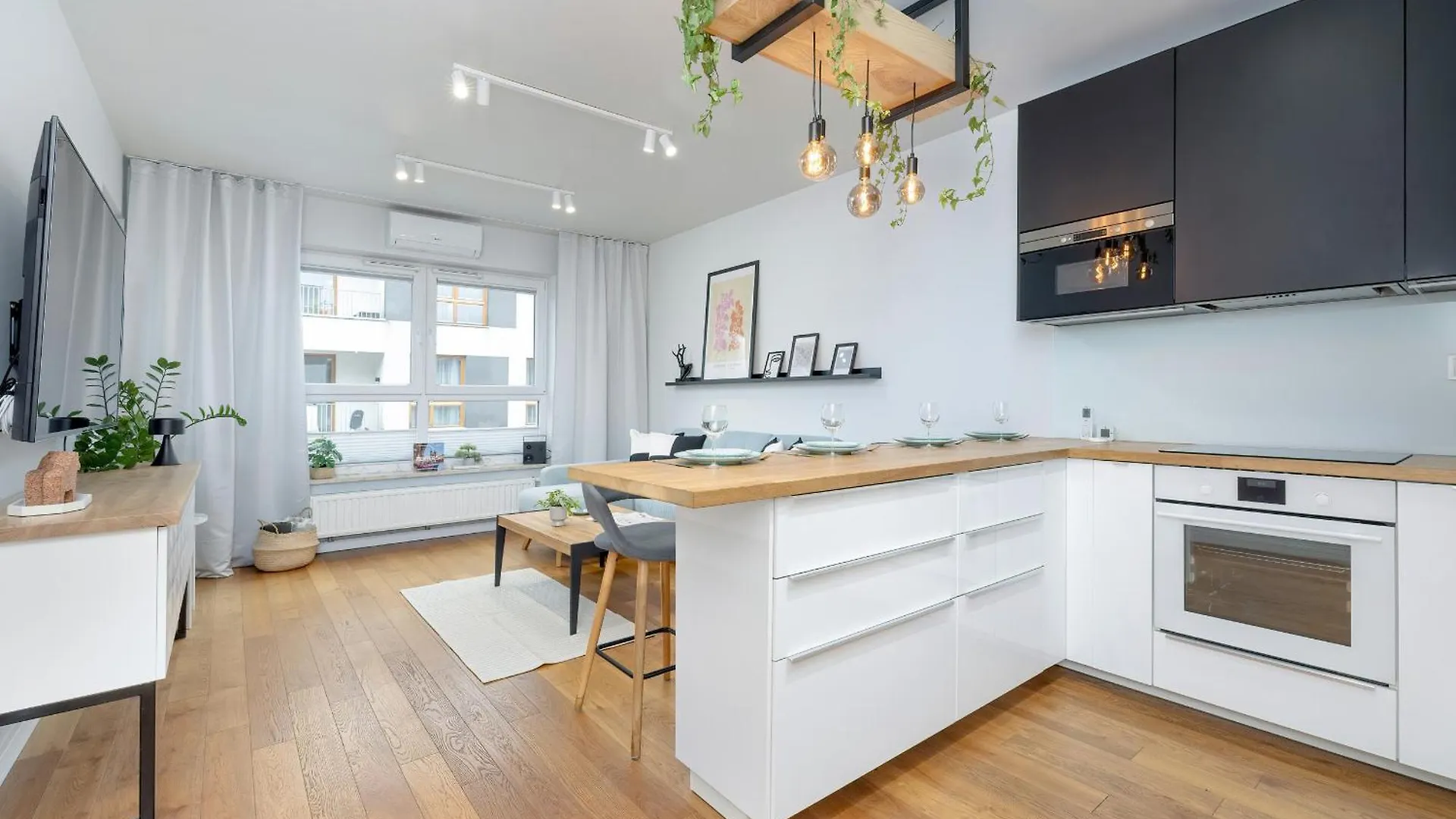 Slusarska Modern Apartment With Balcony & Parking Cracow Zablocie By Renters Prestige Krakow 0*,  Poland